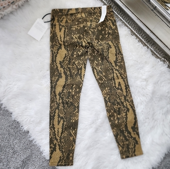 CURRENT/ELLIOTT The Stiletto Python-Print Crop Jeans Size 27. New.Hug al… - Picture 6 of 11